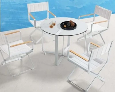 Tavolo da giardino pieghevole e sedie
